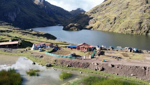 Pisac Hotel | Pet-Friendly Getaway at Homestay Kinsa Cocha