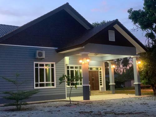 Kampung Ru Muda House | Kid-Friendly Homestay Maznor with Top Guest Ratings