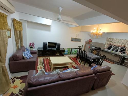 Jasin House | Relax at Homestay Kesang Sungai Rambai - Family-Friendly Escape