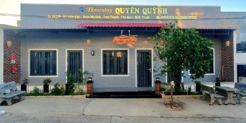 Phu Quy Apartment | Guest Rated 10/10: Homestay Quyên Quỳnh Oceanfront Retreat