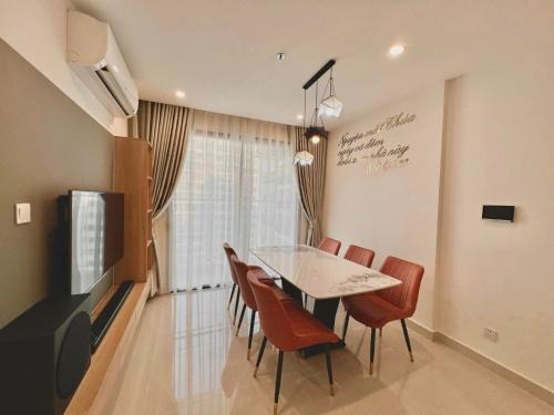 District 9 Apartment | Explore Homestay Sài Gòn: 9.7/10 with Pool & Breakfast