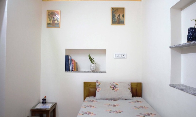 Pink City Bed & Breakfast | HomeStay SONI2700 Comfort Single Room