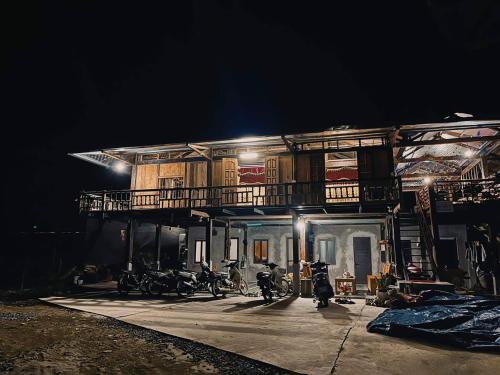 Mu Cang Chai House | Pet-Friendly Homestay Việt Thư - Rated 10/10 by Guests