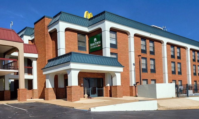 Prattville Hotel | Pet-Friendly HomeTowne Studios: Your Perfect Prattville Stay