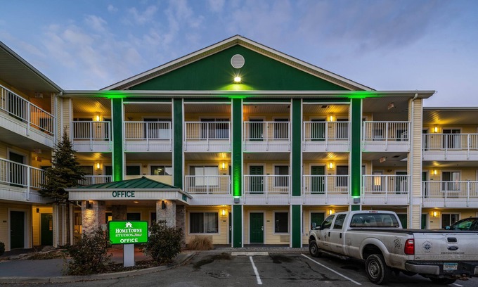 Spokane Valley Hotel | Convenient HomeTowne Studios by Red Roof in Spokane Valley