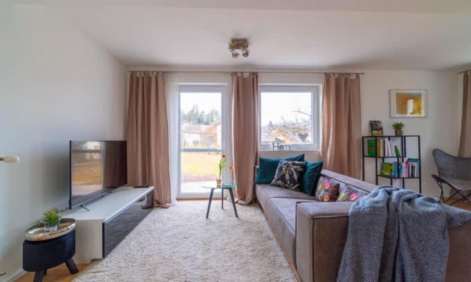 Velden am Worther See House | Inviting Homevelden: Top Rated with Family-Friendly Amenities