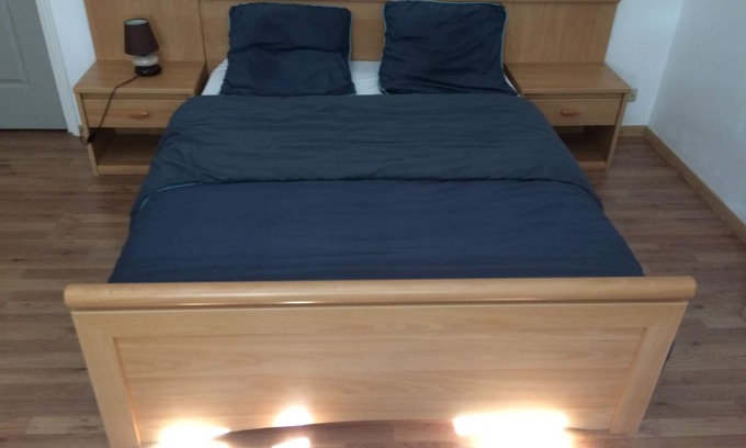 Lille Sud House | Budget-Friendly HOMEWAY LILLE with Breakfast & Family Comfort