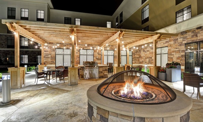 Poughkeepsie Hotel | Unforgettable Stays at Homewood Suites by Hilton Poughkeepsie