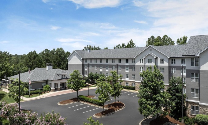 Crestline Heights Hotel | Explore Homewood Suites Birmingham-South with Pool & Spa