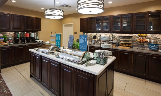 Davenport Hotel | Explore Homewood Suites by Hilton Davenport - Rated 9/10