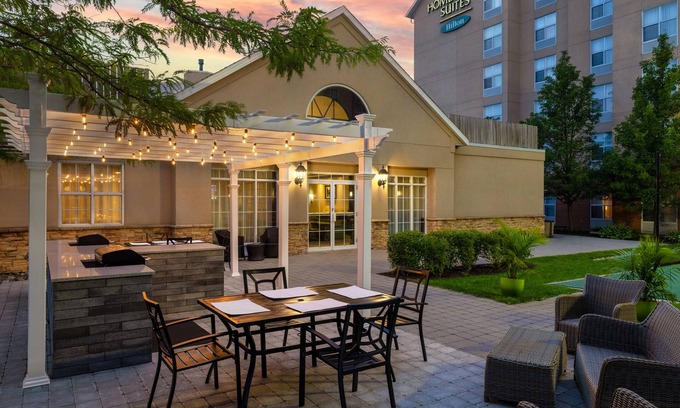 Cambridge Hotel | Explore Comfort at Homewood Suites by Hilton Waterloo