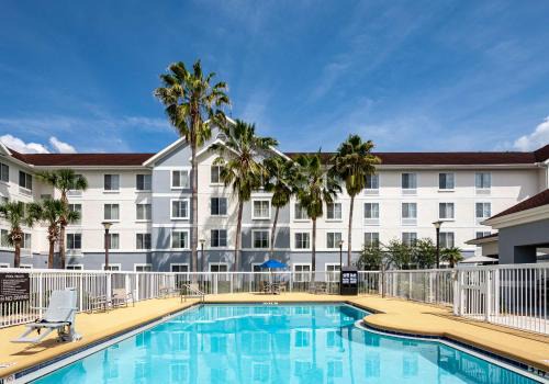 Gainesville Hotel | Inviting Homewood Suites by Hilton Gainesville: Pet Friendly & More