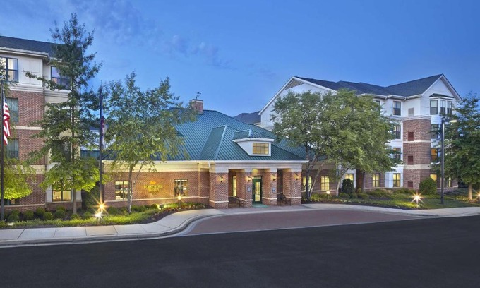 Columbia Hotel | Family-Friendly Homewood Suites: Enjoy Breakfast & Pool