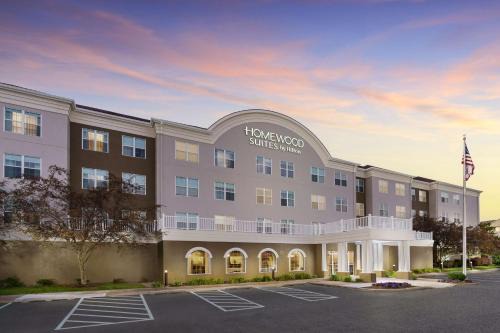 Erie Hotel | Cozy Homewood Suites by Hilton Erie with Oceanfront Views