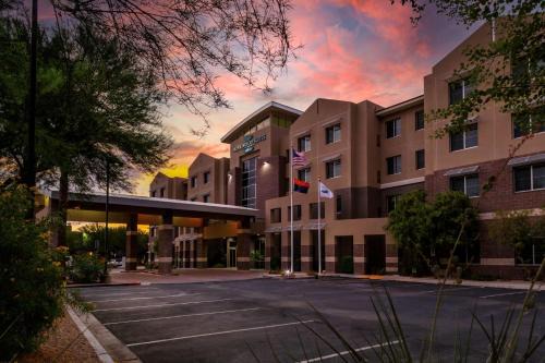 South Mountain Hotel | Elegant Homewood Suites by Hilton Phoenix Airport South
