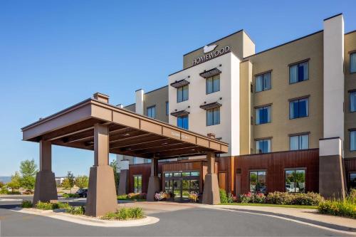 Kalispell Hotel | Discover Homewood Suites by Hilton Kalispell: Pet-Friendly Oasis