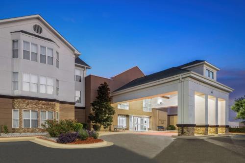 Tougaloo Hotel | Pet-Friendly Homewood Suites with Ocean Views in Ridgeland