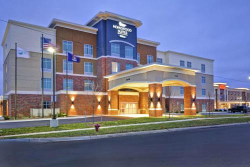 Warren Hotel | Relax at Homewood Suites by Hilton Warren Detroit
