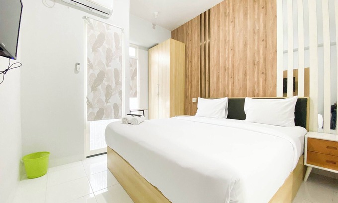 Semarang Apartment | Cozy 1BR Amartha View Apartment with Breakfast & Kitchen