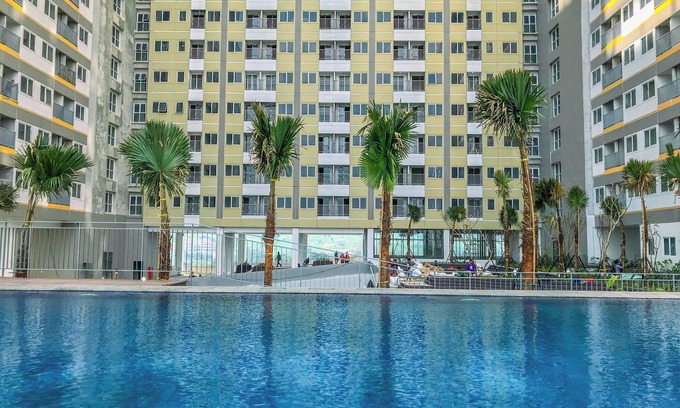 Kedungmanggu Apartment | Cozy 1Br Royal Sentul Park Apartment with Pool & Kitchen