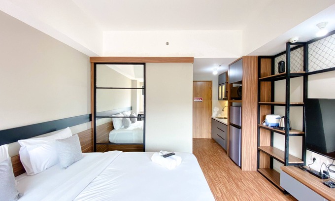 Duren Sawit Apartment | Cozy Studio Near Gateway Park LRT in Bekasi