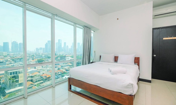 East Kuningan Apartment | Inviting 1Br Apartment at Ambassade Kuningan with Breakfast