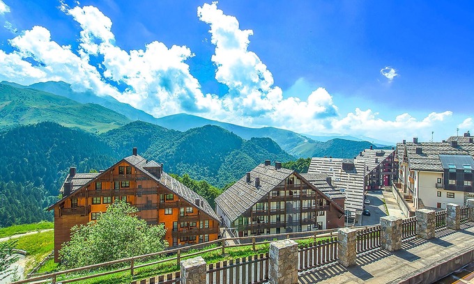 Frabosa Sottana Apartment | Cozy Apartment Amidst the Breathtaking Piedmont Mountains