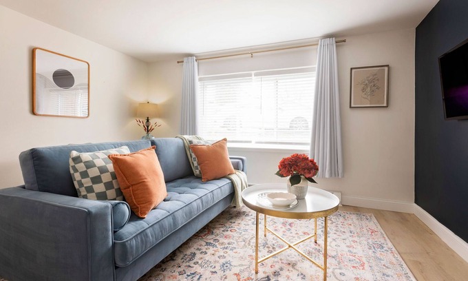 Tower Grove East Apartment | Cozy Retreat in Tower Grove with Breakfast & Family Amenities