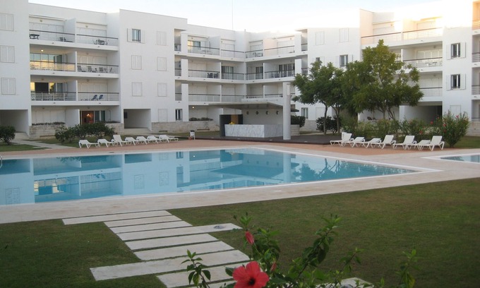 Telheiro Apartment | Inviting Luxury Apartment with Pool Access Near Beach