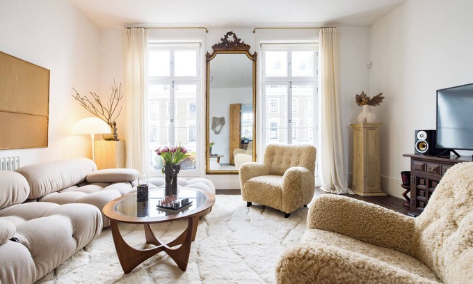 Camden Town with Primrose Hill House | Cozy Parkside Flat with Spa and Hot Tub in Primrose Hill