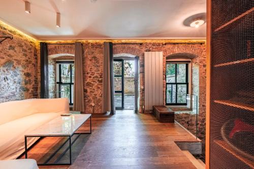 Taksim Apartment | Top-Rated Homie Suites - Family-Friendly Near Istıklal Avenue