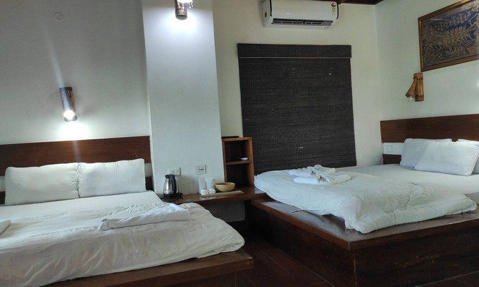 Barangabari Cottage | Cozy Homocation Sikhiri Cottages with Breakfast & Kitchen