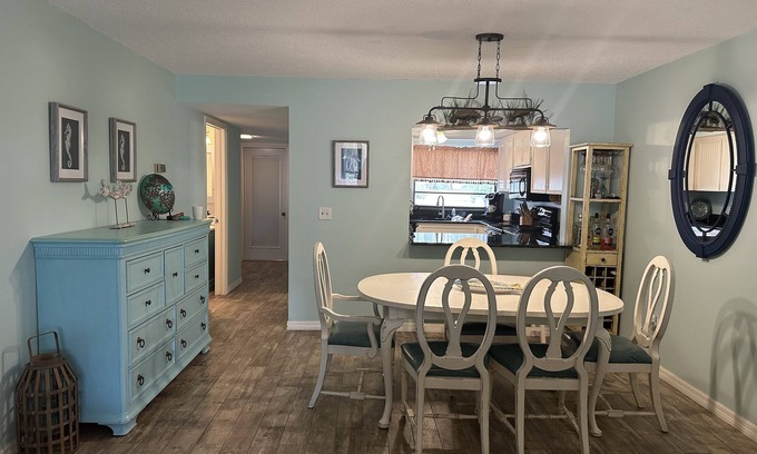 Riverhaven Village Villa | Charming Homosassa River Retreat with Pool and Pet-Friendly Options