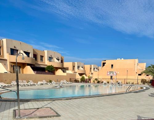 Caleta de Fuste Apartment | Relax at Honey Bunch: Pet-Friendly with Oceanfront Views