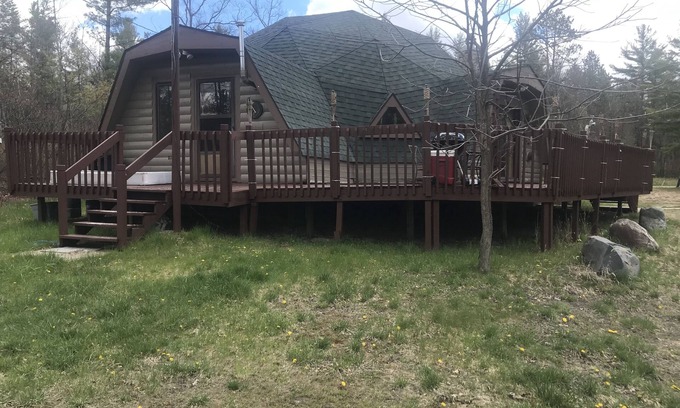 Lewiston House | Unique Honey Dome Hideout with Lake Views in Northern Michigan