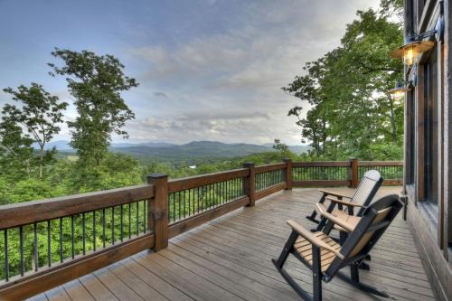 Morganton Villa | Experience Honey Hill: Breathtaking Mountain Views Await