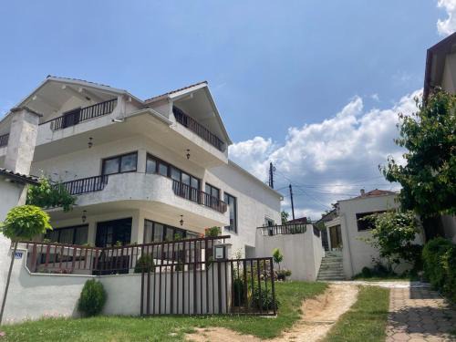 Prilep Bed & Breakfast | Budget-Friendly Getaway at Honey Home by KOSTOSKI INN