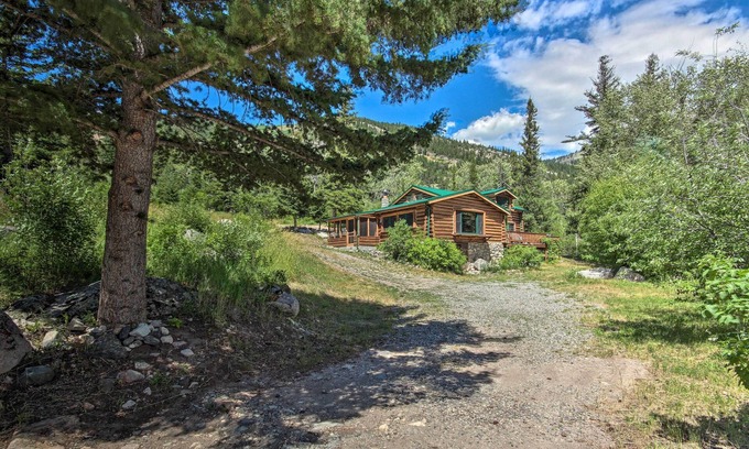 McLeod Cabin | Tranquil Honey's Cabin: Fish, Hike & Relaxing Views