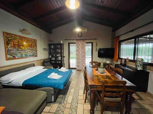 Sermoneta House | Cozy Retreat at Honey's Home - Perfect for Families