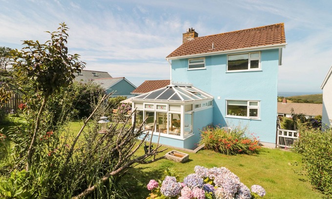 Boscastle House | Discover HONEYCROFT: Pet-Friendly Cottage in Boscastle