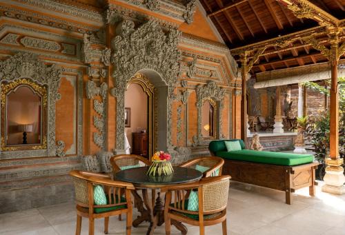 Ubud City-Centre House | Romantic Honeymoon Guesthouse with Pool and Spa Amenities