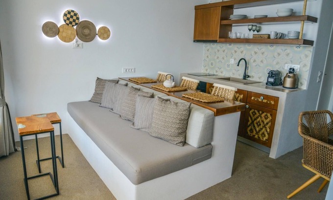 Tripiti House | Romantic Honeymoon Klima Suite with Family-Friendly Amenities