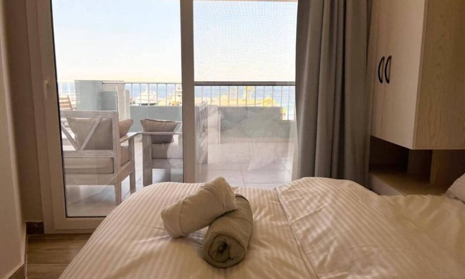 Sheraton Road -Sakkala Apartment | Honeymoon Sea View Apartment in New Marina Hurghada
