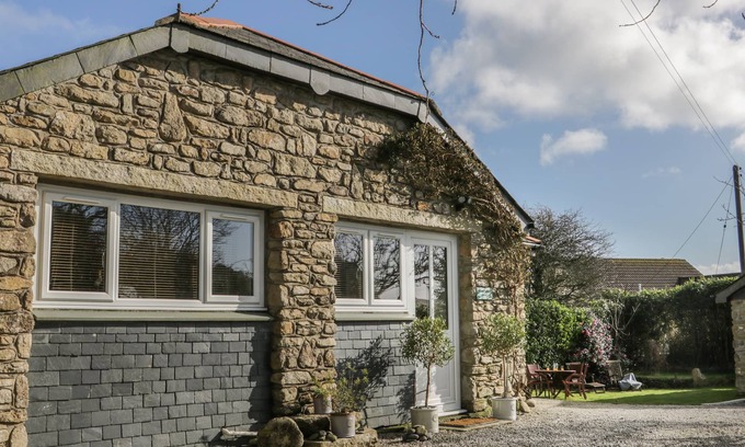 Saint Erth Praze Cottage | Family-Friendly Honeysuckle Cottage with Garden in Helston