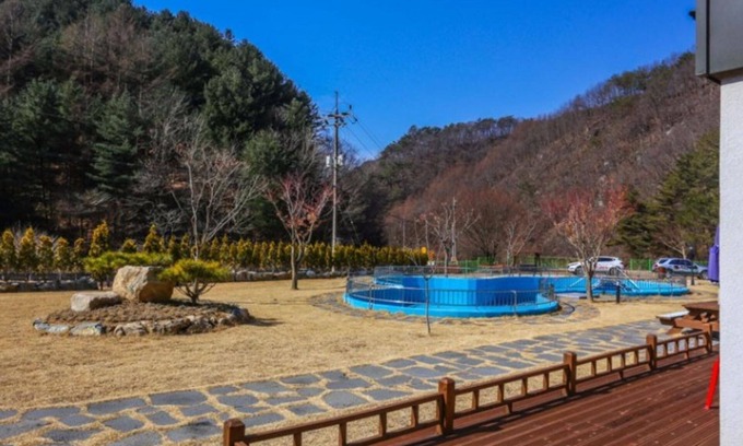 Dong House | Discover Hongcheon Binari Pension with Pool & Eco Amenities