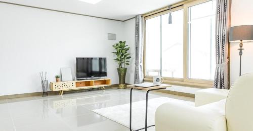 Seo House | Discover Hongcheon Tteul Pension: Family-Friendly Getaway