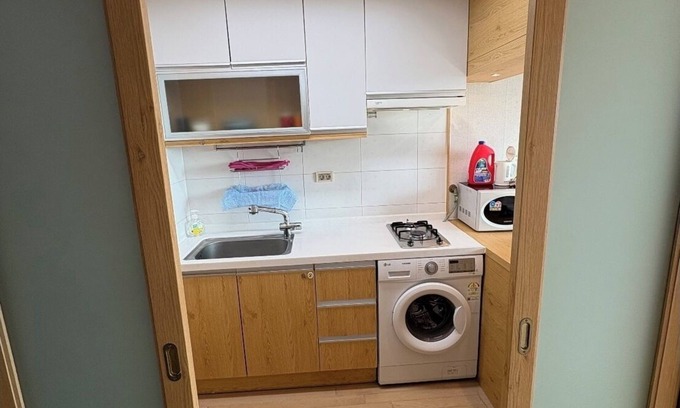 Sinchon-dong Apartment | Hongdae/Sinchon city-view apartment