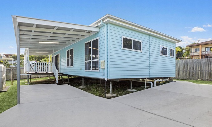 Scotts Head House | HONU, part of the Ohana Surf Bungalows (<5 minute walk to beach and shops).