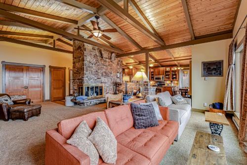 Eldon House | Discover Your Hood Canal Escape - Family-Friendly Retreat