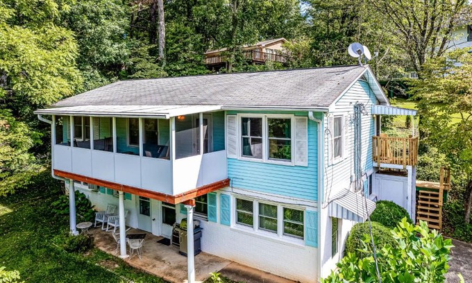 Lake Junaluska House | Pet-Friendly Stay at Hood Upper with Pool & Kid Activities